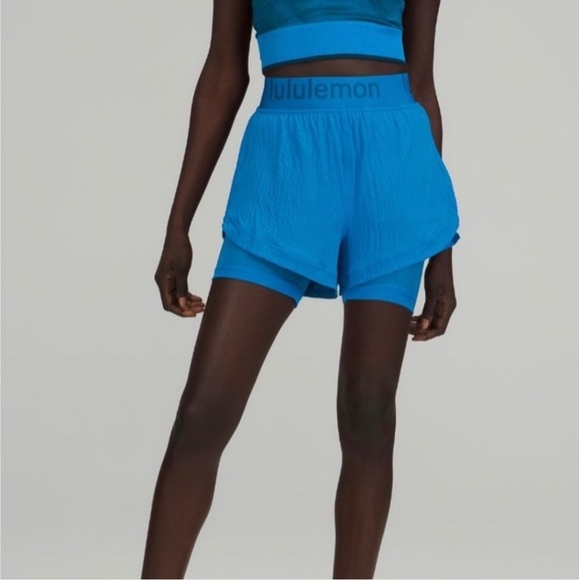 Lululemon Logo Waistband HR Train Short Size 6 - Picture 1 of 7